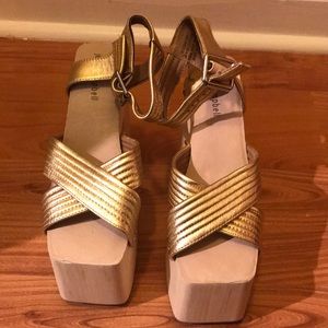 NWT Gold Platform Jeffrey Campbell